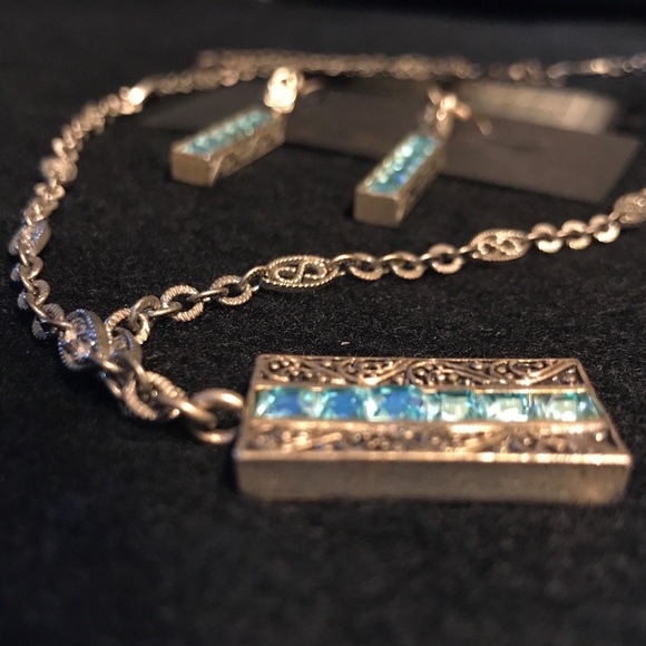 Silver Sky Necklace & Earrings Set - Picture 5 of 7